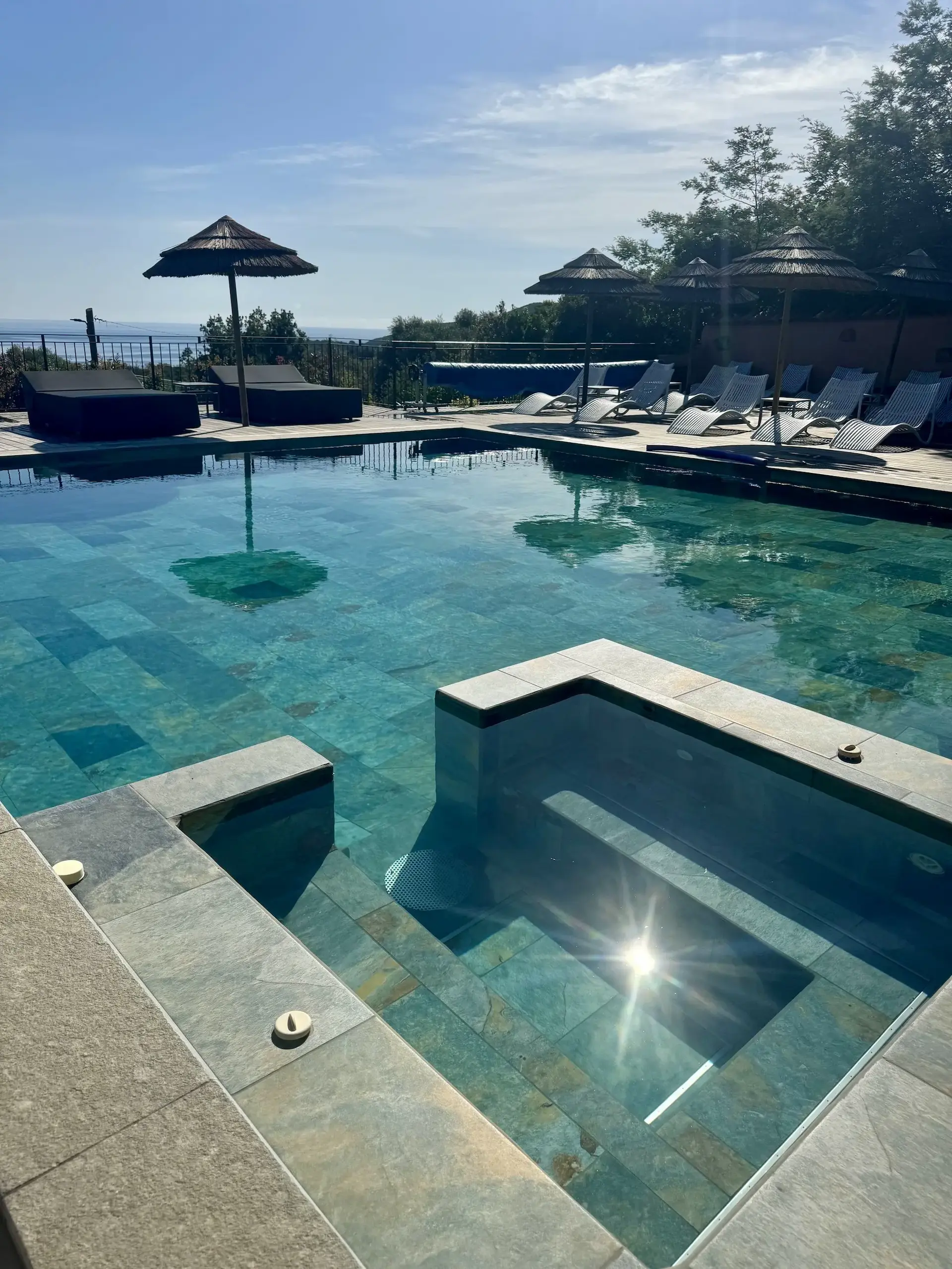 Jacuzzi avec vue mer